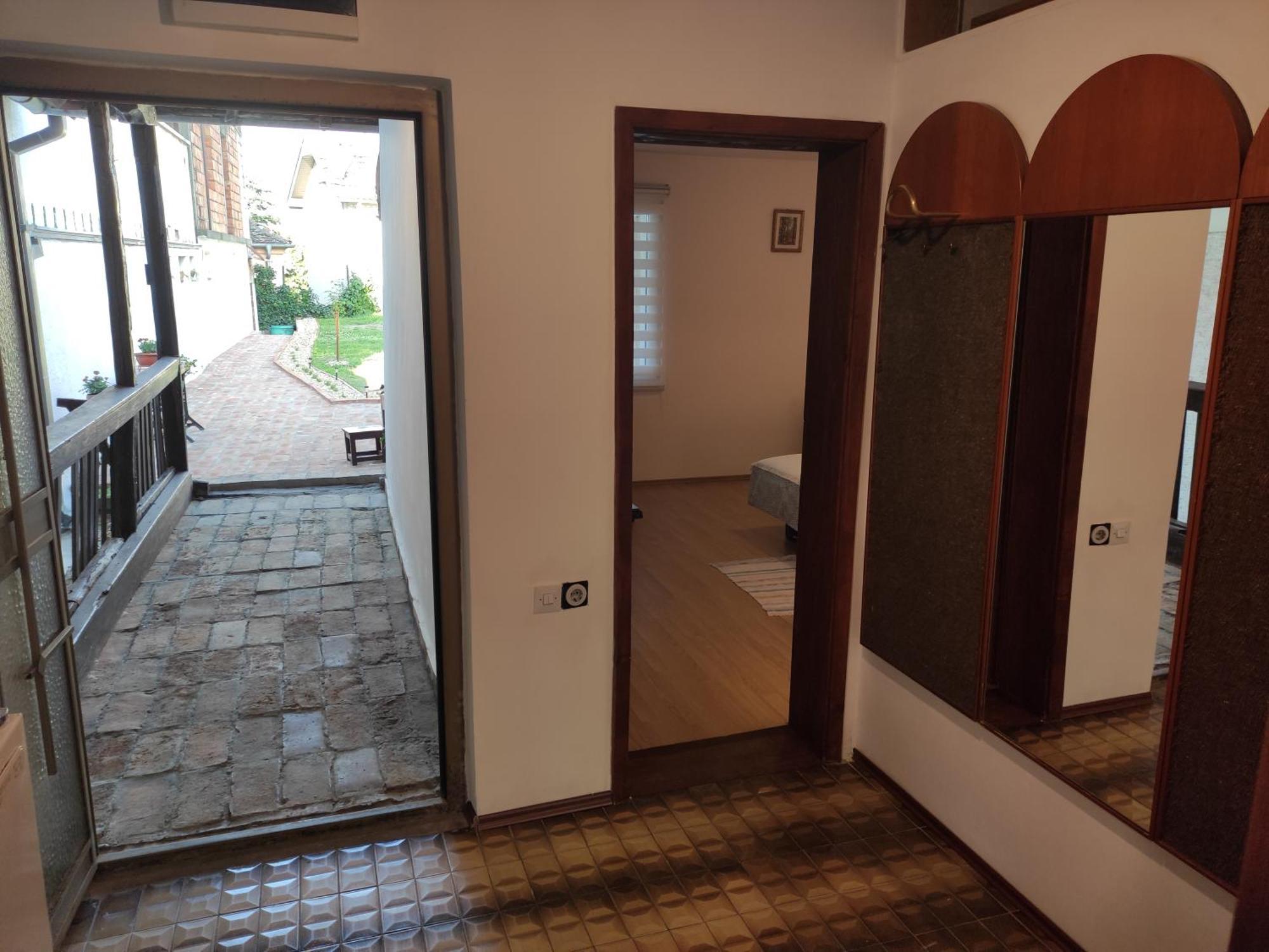 Apartment Apostolovic Kuca Kulturni Spomenik U Centru Grocke Grocka
